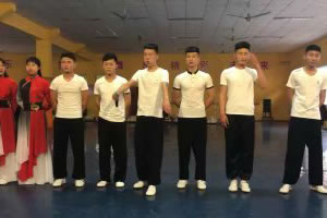 �����ɽ��������ѧУ������ôѵ��